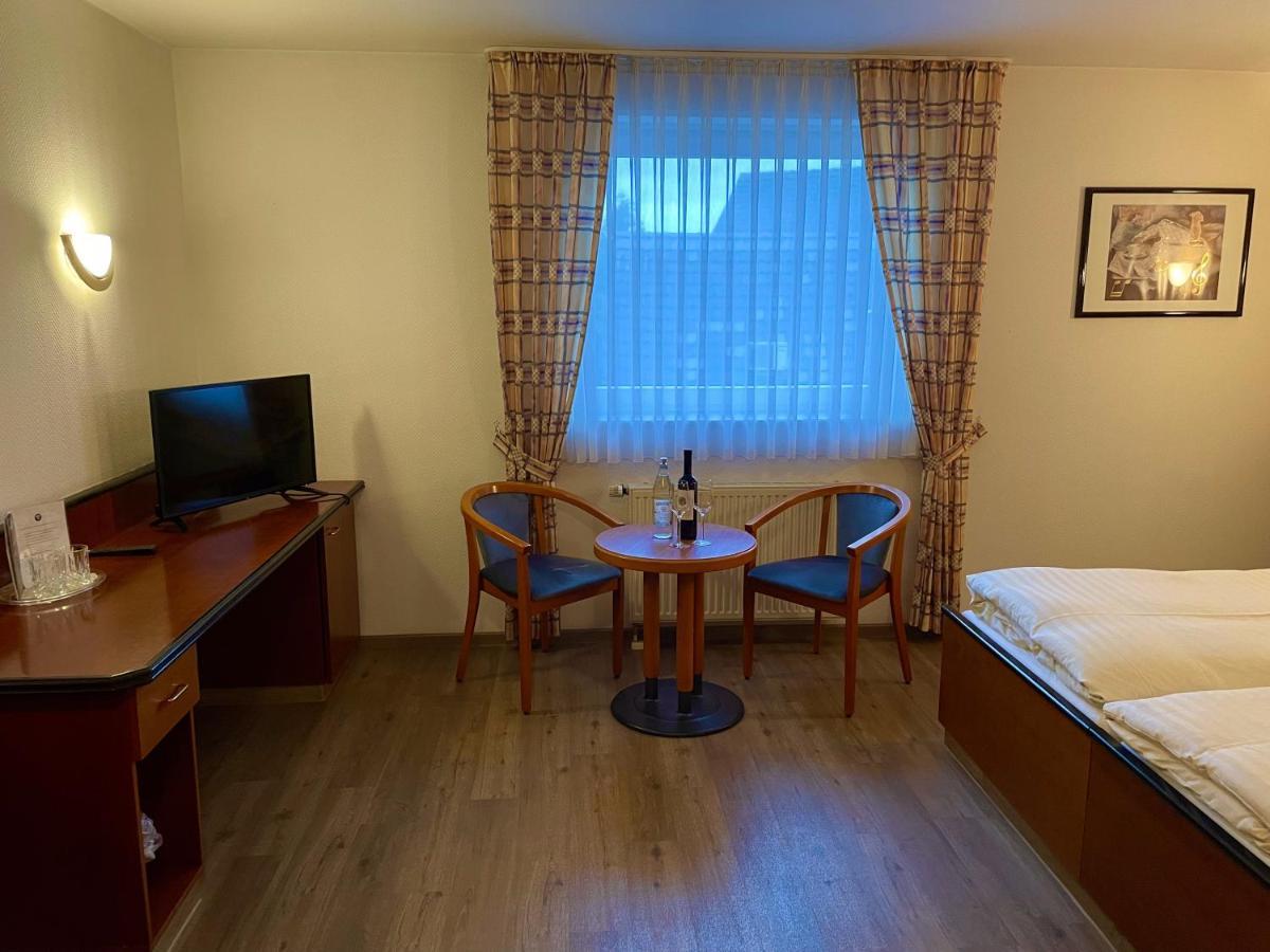Hotel Haus Hubertus Elsdorf 外观 照片