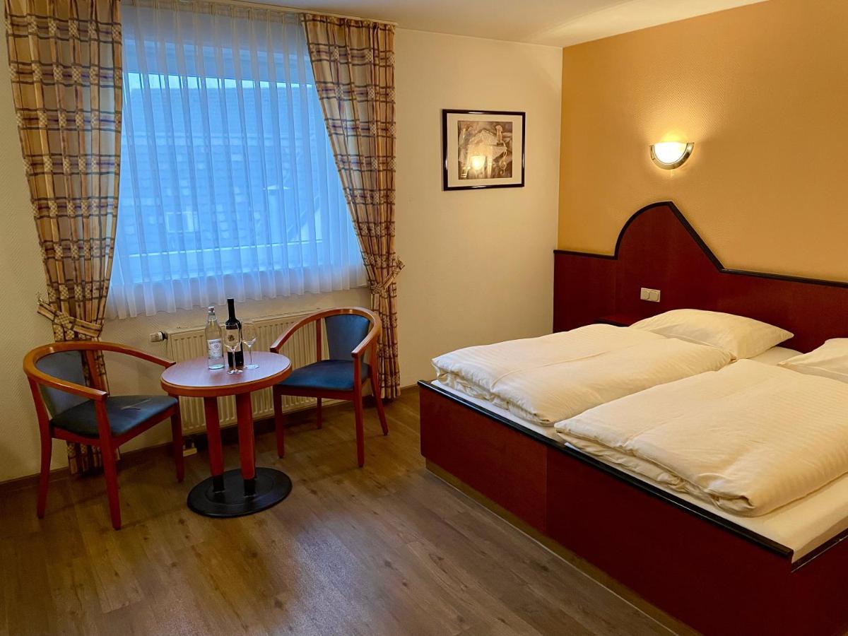 Hotel Haus Hubertus Elsdorf 外观 照片